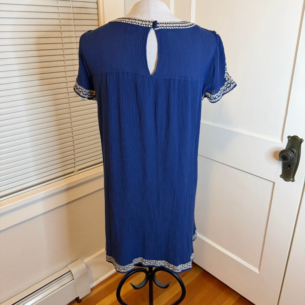Lucky Brand Blue Embroidered Gauze Shift Dress Womens Small Boho Short Sleeve - Picture 3 of 8